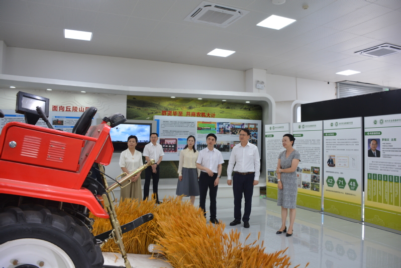 省紀委常委、省監委委員余民來校...